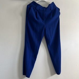 High waisted paperbag Ankle pant color blue is literally new I never used before